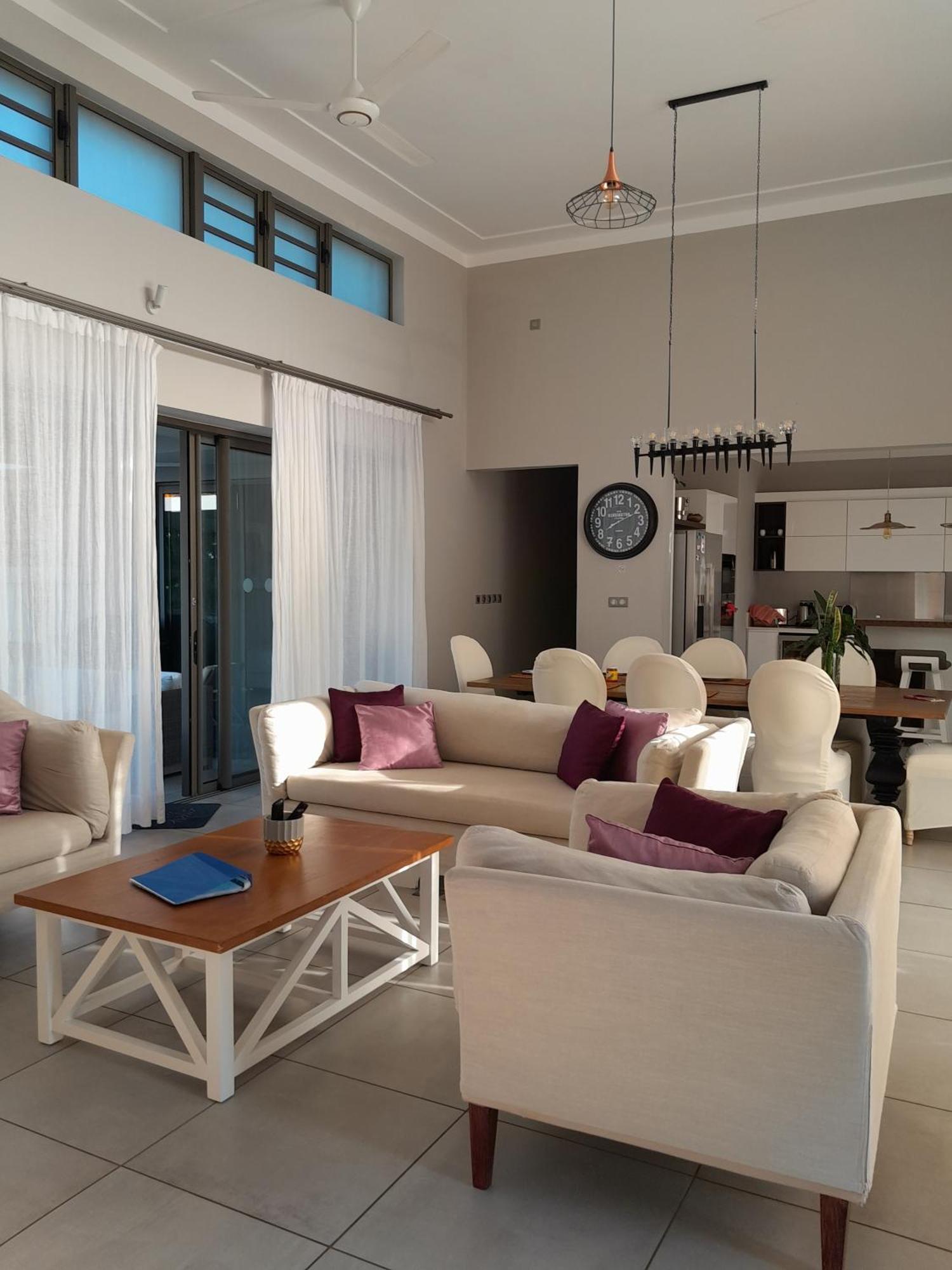 Luxury Villas At Royal Park 바라클라바 외부 사진
